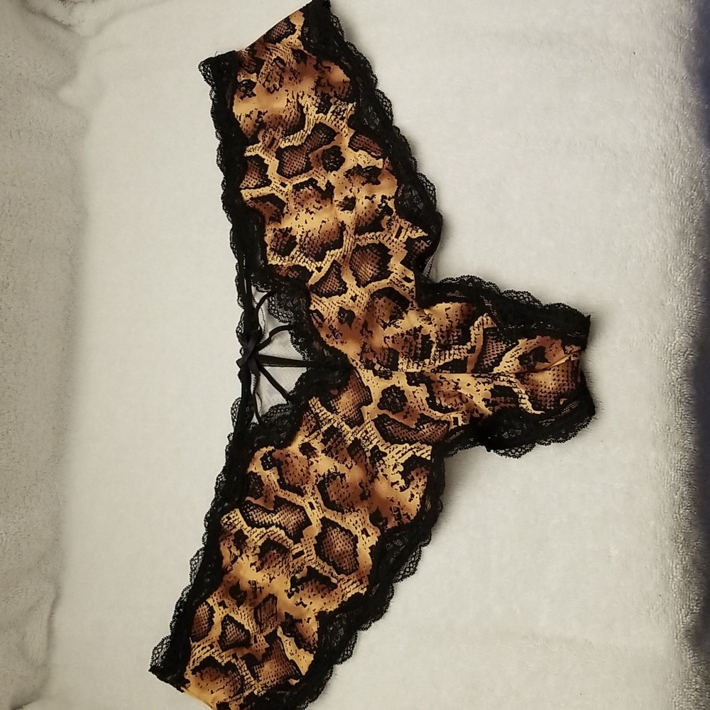 Cacique 26/28 Cheeky Panty - Picture 4 of 11